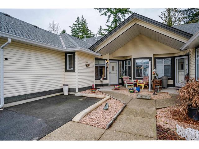 19 - 19649 53 Avenue, House attached with 2 bedrooms, 2 bathrooms and 2 parking in Langley BC | Image 3