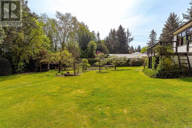 5447 Fowler Rd, House detached with 3 bedrooms, 2 bathrooms and 3 parking in Saanich BC | Image 27