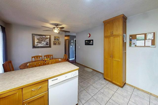 5157 10 Avenue, House detached with 4 bedrooms, 2 bathrooms and 3 parking in Edson AB | Image 12