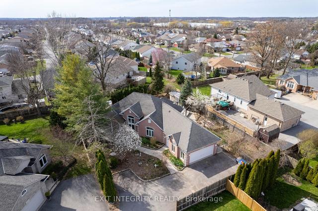5715 Magnolia Dr, House detached with 3 bedrooms, 3 bathrooms and 6 parking in Niagara Falls ON | Image 34