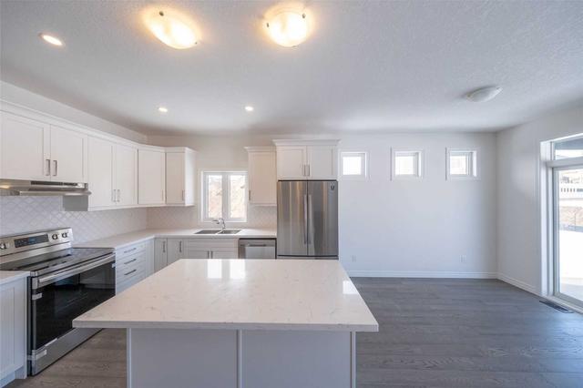 26 Edgar Pl, House detached with 2 bedrooms, 2 bathrooms and 6 parking in Brant ON | Image 4