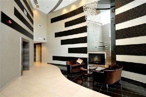 lph09 - 80 Absolute Ave, Condo with 2 bedrooms, 1 bathrooms and 1 parking in Mississauga ON | Image 2