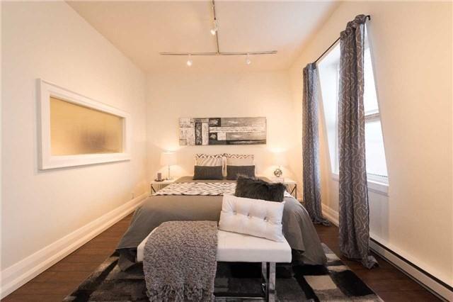 25 Belmont St, House attached with 2 bedrooms, 2 bathrooms and 1 parking in Toronto ON | Image 11