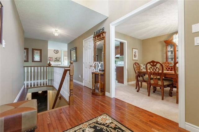 587 Cherrygrove Crescent, House detached with 3 bedrooms, 2 bathrooms and 6 parking in Hamilton ON | Image 5