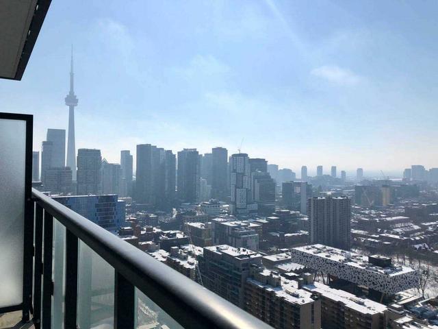 2512 - 488 University Ave, Condo with 1 bedrooms, 1 bathrooms and 0 parking in Toronto ON | Image 9