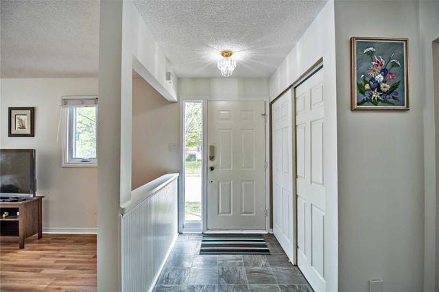 878 Playter Cres, Townhouse with 3 bedrooms, 3 bathrooms and 2 parking in Newmarket ON | Image 18