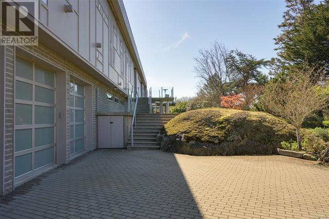 285 King George Terr, House detached with 4 bedrooms, 6 bathrooms and 3 parking in Oak Bay BC | Image 80