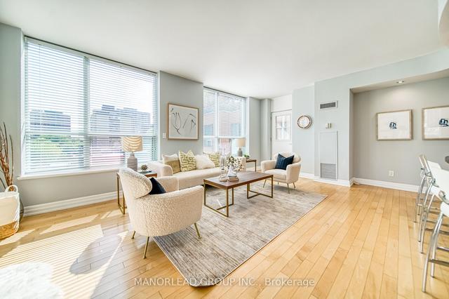 512 - 70 Alexander St, Condo with 2 bedrooms, 2 bathrooms and 1 parking in Toronto ON | Image 6