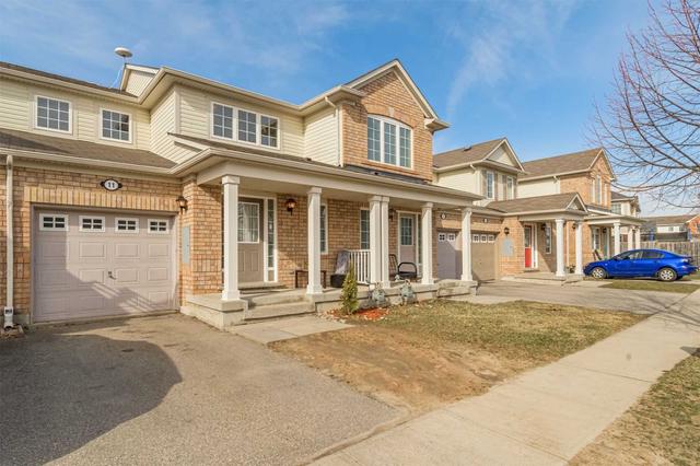 11 Senior Cres, House attached with 3 bedrooms, 2 bathrooms and 3 parking in Cambridge ON | Image 12