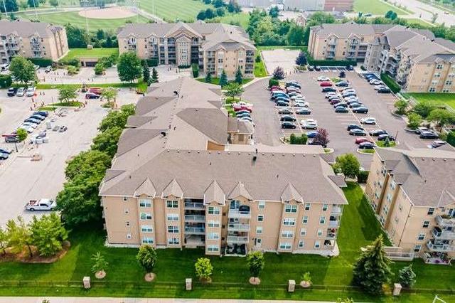 212 - 1460 Bishops Gate, Condo with 3 bedrooms, 2 bathrooms and 2 parking in Oakville ON | Image 24