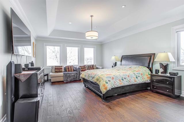 23 Laurentia Cres, House detached with 4 bedrooms, 4 bathrooms and 6 parking in Toronto ON | Image 11