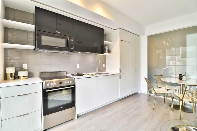418 - 6 Parkwood Ave, Condo with 1 bedrooms, 1 bathrooms and 0 parking in Toronto ON | Image 9