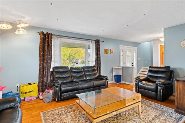 82 North Park St, House detached with 4 bedrooms, 3 bathrooms and 5 parking in Belleville ON | Image 39