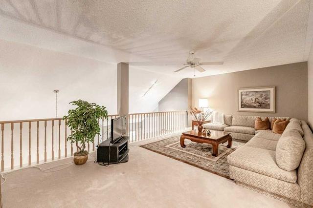 4138 Stonebridge Cres, Townhouse with 3 bedrooms, 3 bathrooms and 4 parking in Burlington ON | Image 6
