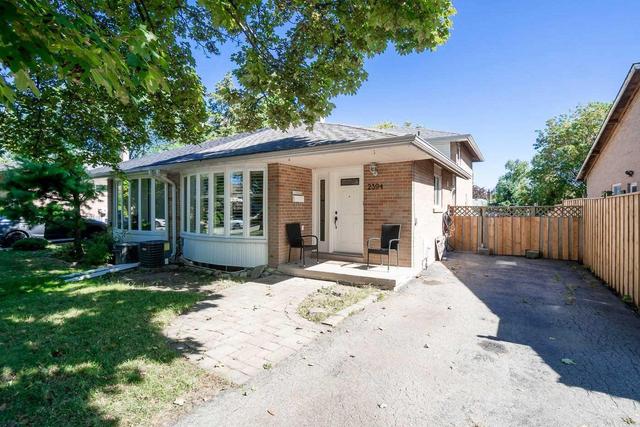 Upper - 2394 Yeovil Rd, House semidetached with 2 bedrooms, 1 bathrooms and 1 parking in Mississauga ON | Image 1