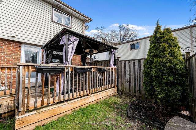 167 - 120 Nonquon Rd, Townhouse with 3 bedrooms, 1 bathrooms and 1 parking in Oshawa ON | Image 31