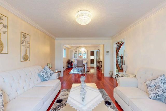 4 Mosa Crt, House detached with 4 bedrooms, 4 bathrooms and 6 parking in Ajax ON | Image 4