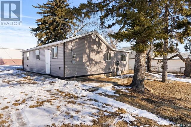 802 4th Avenue, House detached with 3 bedrooms, 1 bathrooms and null parking in Raymore SK | Image 33