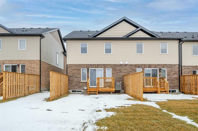 44 Bawcutt Cres, House attached with 3 bedrooms, 3 bathrooms and 3 parking in Brant ON | Image 21