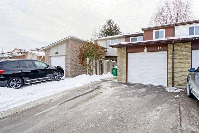 139 Greene Dr, House attached with 3 bedrooms, 3 bathrooms and 3 parking in Brampton ON | Image 1