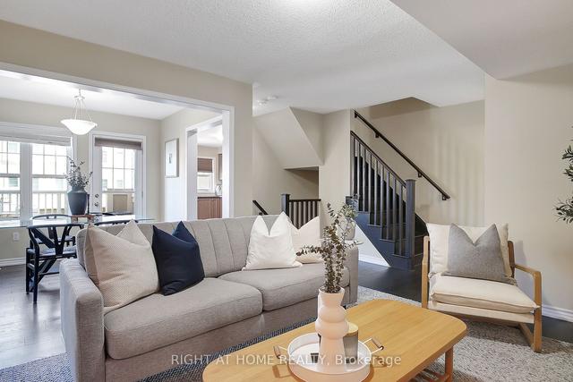 3090 Mistletoe Gdns, House attached with 2 bedrooms, 3 bathrooms and 2 parking in Oakville ON | Image 34