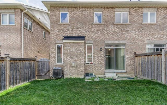 40 Amaryllis Dr, House semidetached with 3 bedrooms, 3 bathrooms and 2 parking in Brampton ON | Image 18