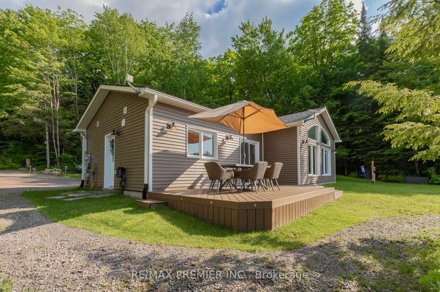 1036 Gordonier Lake Rd, House detached with 3 bedrooms, 2 bathrooms and 4 parking in Bracebridge ON | Image 5