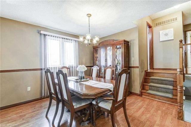 102 Juniper Dr, House detached with 3 bedrooms, 2 bathrooms and 3 parking in Hamilton ON | Image 6