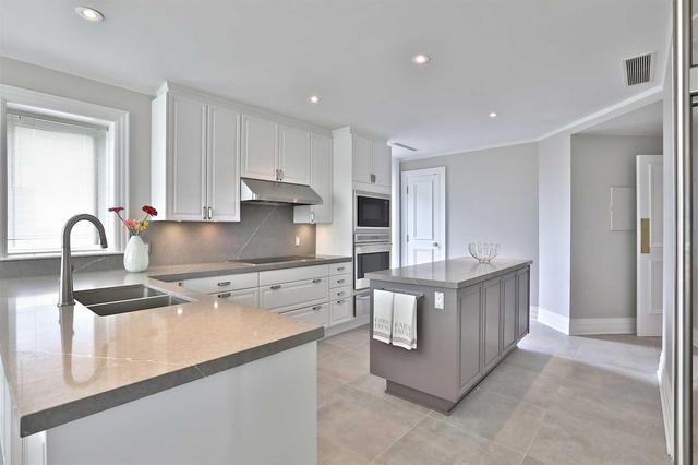 901 - 33 Jackes Ave, Condo with 3 bedrooms, 4 bathrooms and 2 parking in Toronto ON | Image 11