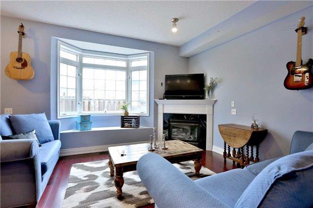 5080 Fairview St, House attached with 2 bedrooms, 2 bathrooms and 1 parking in Burlington ON | Image 4
