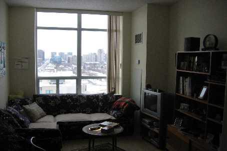 uph 1 - 2 Clairtrell Rd, Condo with 3 bedrooms, 2 bathrooms and 1 parking in Toronto ON | Image 5