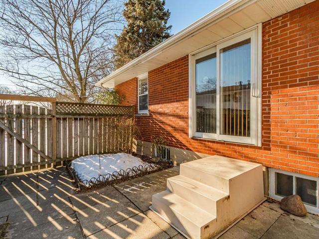 221 Lakeshore Rd, House detached with 3 bedrooms, 2 bathrooms and 6 parking in St. Catharines ON | Image 24