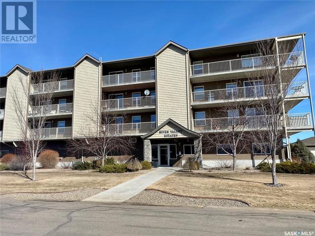 402 - 2 18th Street E, Condo with 2 bedrooms, 2 bathrooms and null parking in Battleford SK | Card Image
