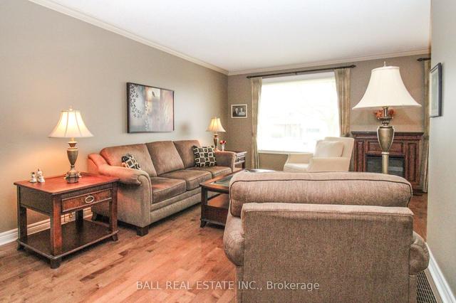 646 Christopher Rd, House detached with 3 bedrooms, 2 bathrooms and 4 parking in Peterborough ON | Image 6