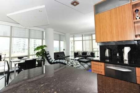 809 - 35 Mariner Terr, Condo with 2 bedrooms, 2 bathrooms and 1 parking in Toronto ON | Image 2