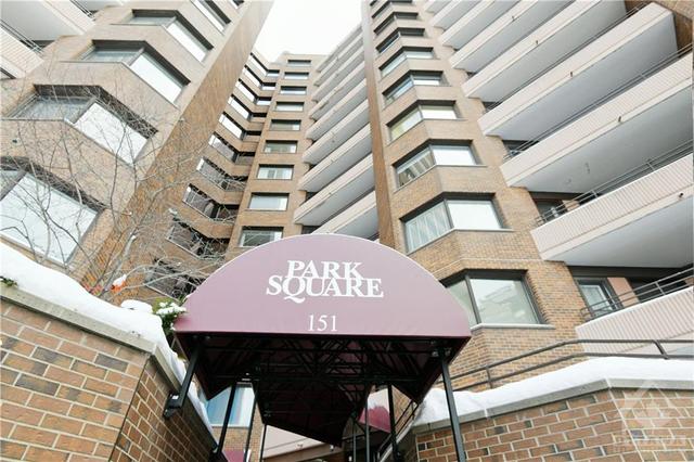 809 - 151 Bay Street, Condo with 3 bedrooms, 2 bathrooms and 1 parking in Ottawa ON | Image 2