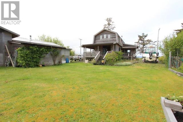379 Beach Road, House detached with 2 bedrooms, 2 bathrooms and null parking in North Coast E BC | Image 3