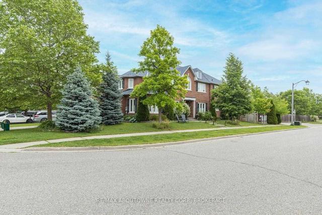 1254 Bingham Rd, House detached with 4 bedrooms, 5 bathrooms and 6 parking in Oakville ON | Image 11