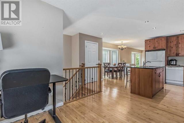 52 Riverbirch Road Se, House detached with 3 bedrooms, 2 bathrooms and 1 parking in Calgary AB | Image 10