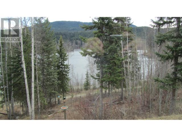 2644 Eagle Creek Road, House detached with 2 bedrooms, 2 bathrooms and null parking in Cariboo H BC | Image 27