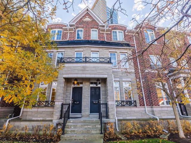 th36 - 99 The Queensway, Townhouse with 3 bedrooms, 2 bathrooms and 1 parking in Toronto ON | Image 12