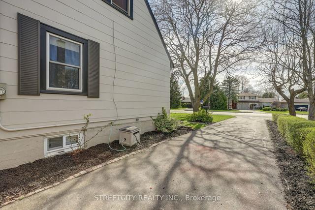 920 Dearness Dr, House detached with 3 bedrooms, 2 bathrooms and 2 parking in London ON | Image 24