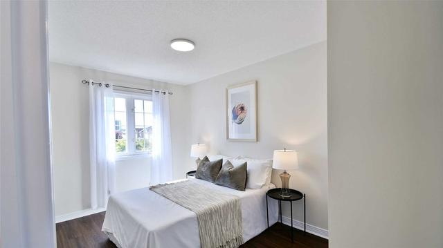 87 Wilkes Cres, House attached with 3 bedrooms, 4 bathrooms and 3 parking in Toronto ON | Image 16