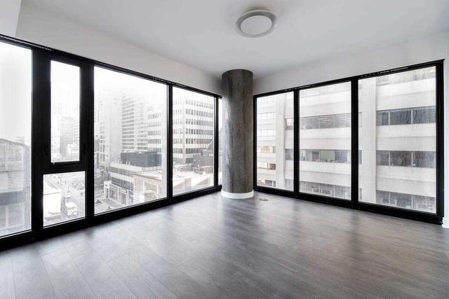 704 - 188 Cumberland St, Condo with 2 bedrooms, 2 bathrooms and 0 parking in Toronto ON | Image 8