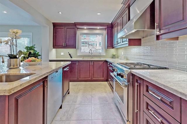 2 Calderbridge Cres, House detached with 5 bedrooms, 5 bathrooms and 8 parking in Markham ON | Image 9