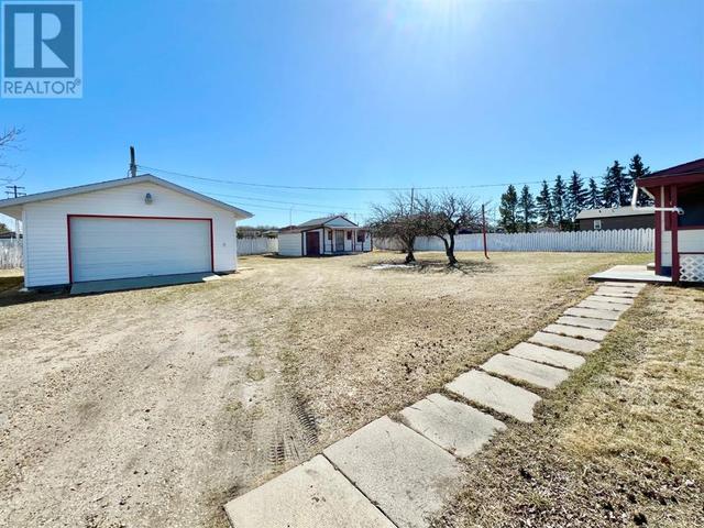 4907/4909 48 Street, House detached with 2 bedrooms, 2 bathrooms and 6 parking in Valleyview AB | Image 5