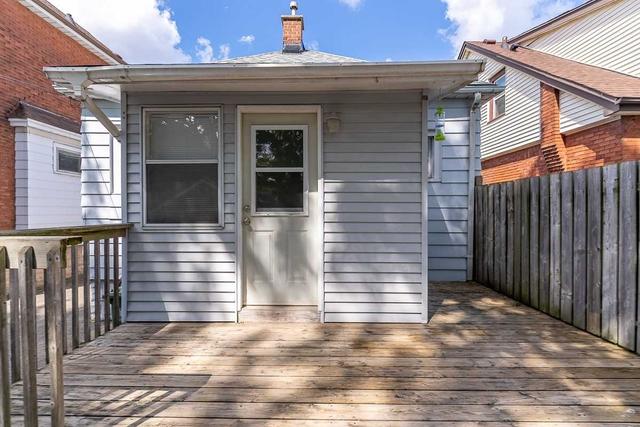 18 Tuxedo Ave N, House detached with 2 bedrooms, 1 bathrooms and 3 parking in Hamilton ON | Image 19