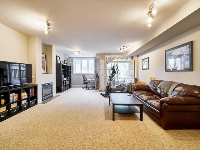 39 Saint George St, House detached with 3 bedrooms, 4 bathrooms and 2 parking in Toronto ON | Image 20