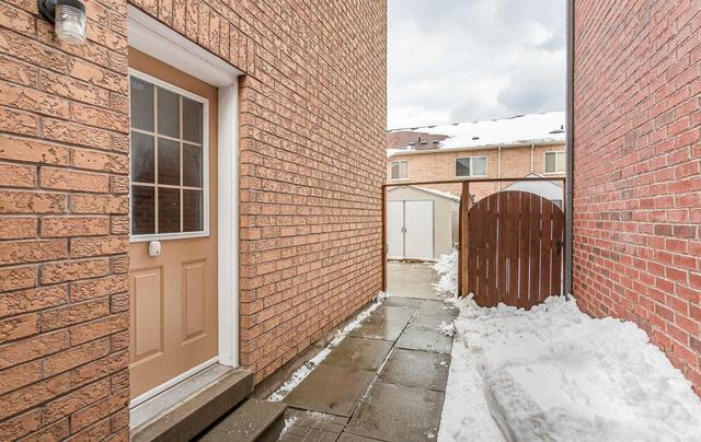 21 Sherbrooke St, House detached with 4 bedrooms, 5 bathrooms and 6 parking in Brampton ON | Image 32