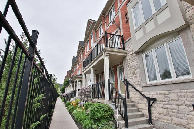 170 Louisbourg Way, Townhouse with 2 bedrooms, 3 bathrooms and 2 parking in Markham ON | Image 2